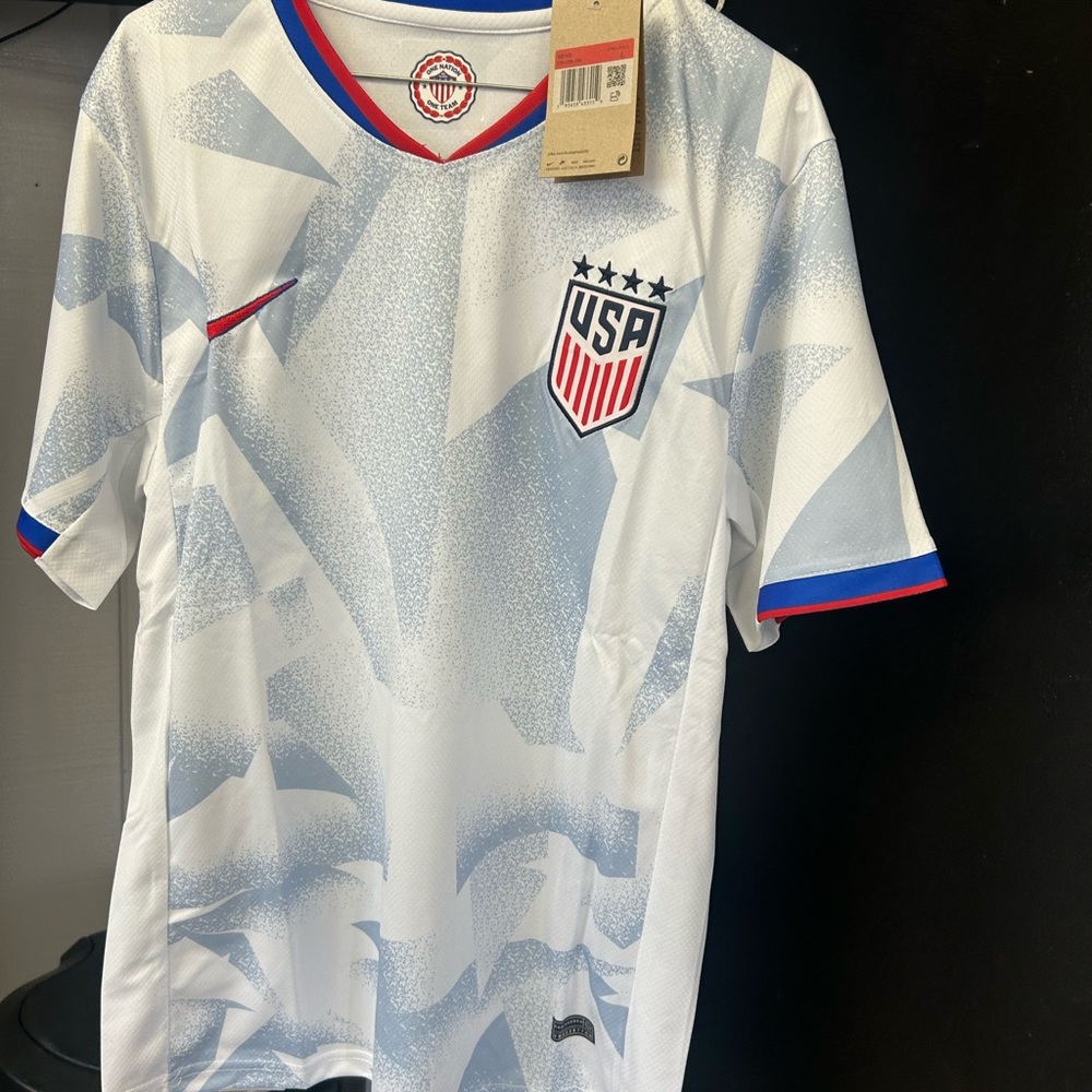 Nike USA Soccer Jersey - White with Blue & Red Details - Picture 3 of 10